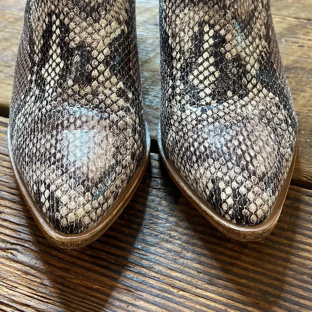 CHINESE LAUNDRY FOCUS SNAKE PRINT CUT OUT ANKLE BOOTIES